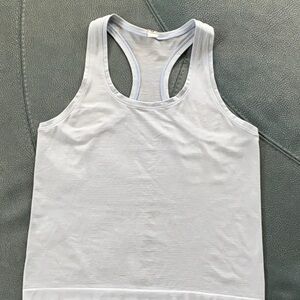 Lululemon Woman Tank Top